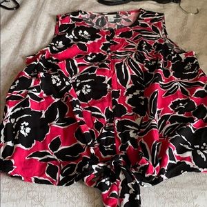 Sleeveless top with flower print